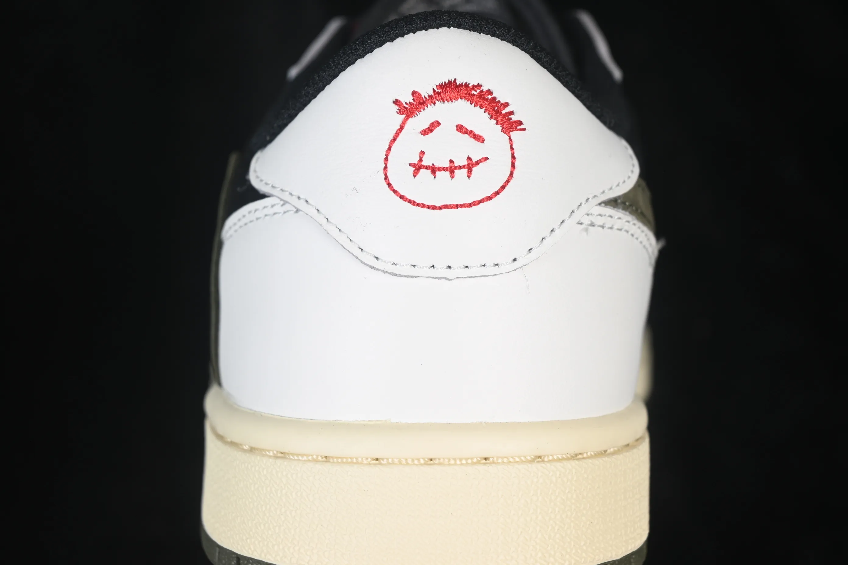 All categories Air Jordan Jordan series basketball shoes Air Jordan 1 Low ZG version Travis Scott x Air Jordan 1 Low OG AJ1 Joe 1 undercut low top full head layer DZ4137-106